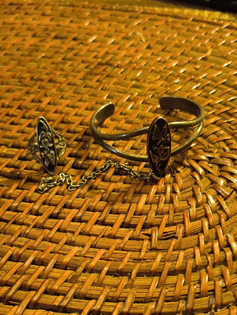 Hand Crafted Silver-Tone Floral Chain Bracelet Made By G&S Gordon And Smith.